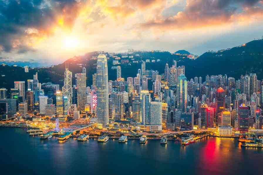 2025访港旅客量近5000万人次——多彩香江让八方游客“为一座城停留”
