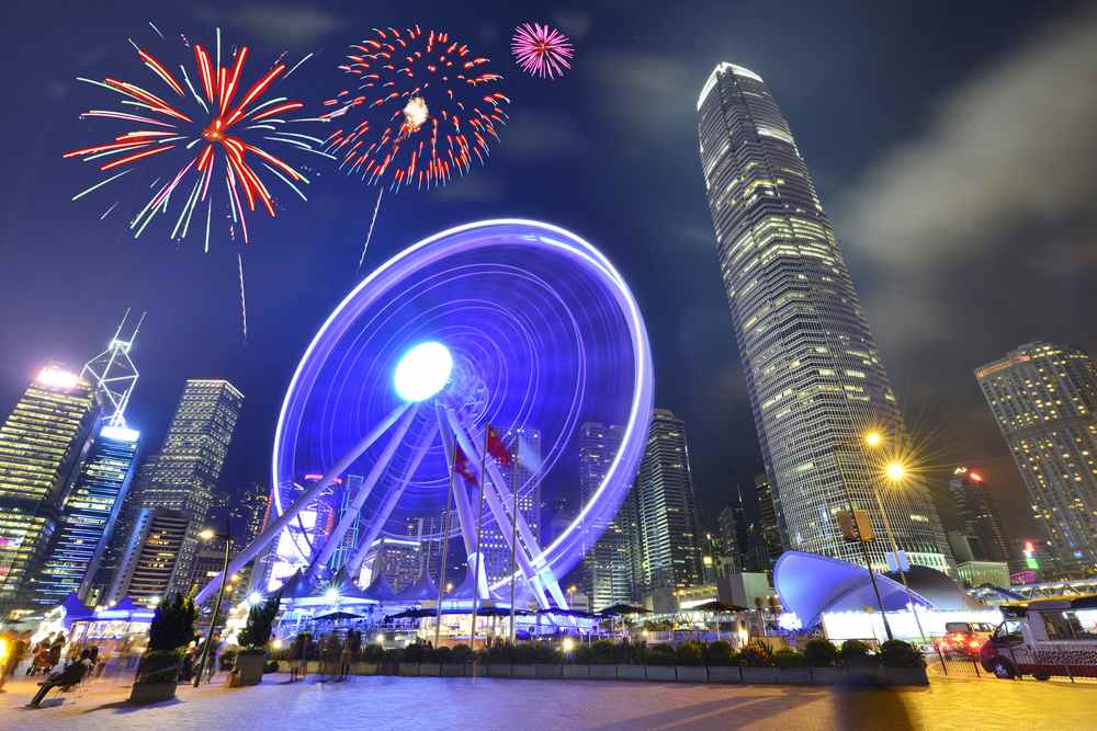 今年元旦假期约95万人次旅客访港 同比升四成